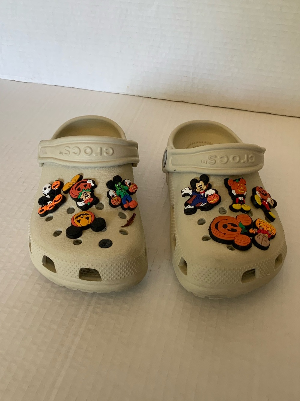 CROCS Kids Cream Classic Clog with Halloween Jibbitz
